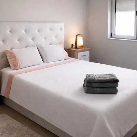 Apartment Market - Vpa *